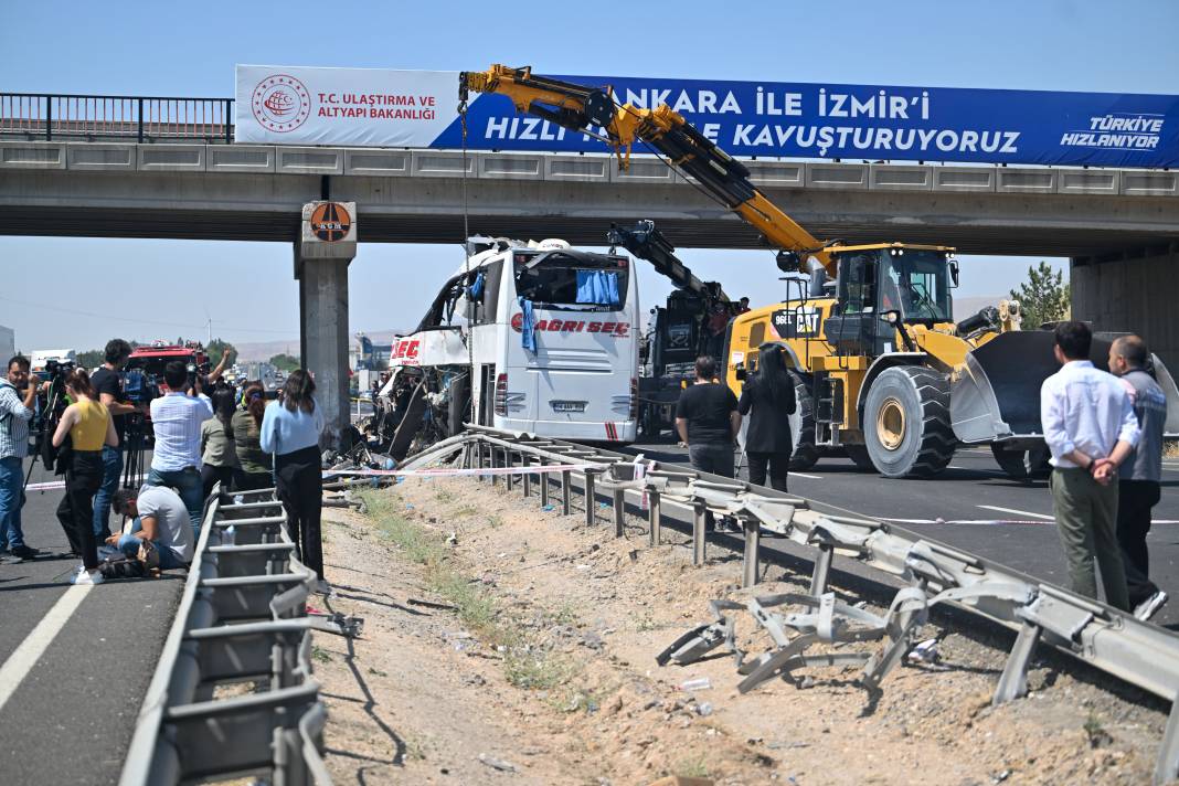 Ankara'daki otobüs faciasında ölü sayısı 11’e çıktı 20